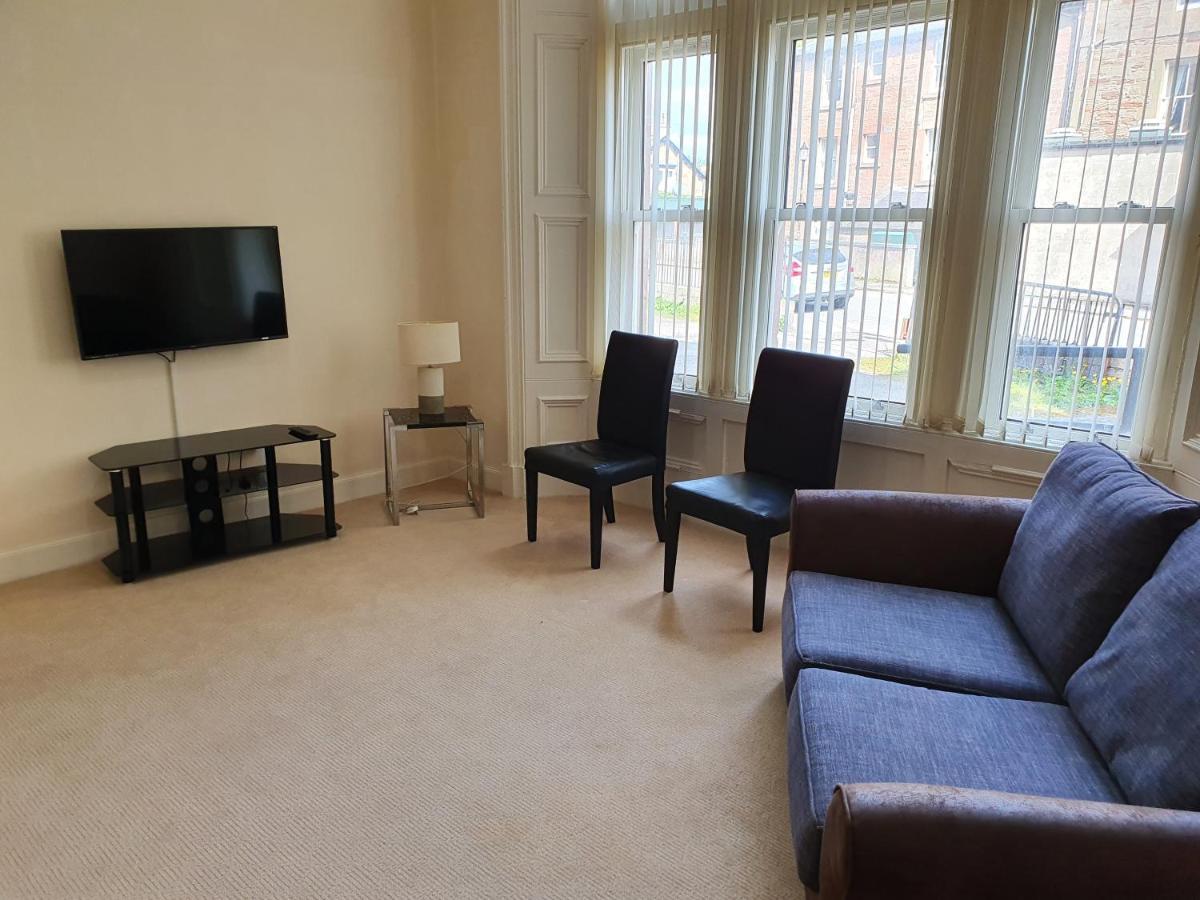 Flat 1 Castlebank House Flats Apartment ดิงวอลล์ ภายนอก รูปภาพ